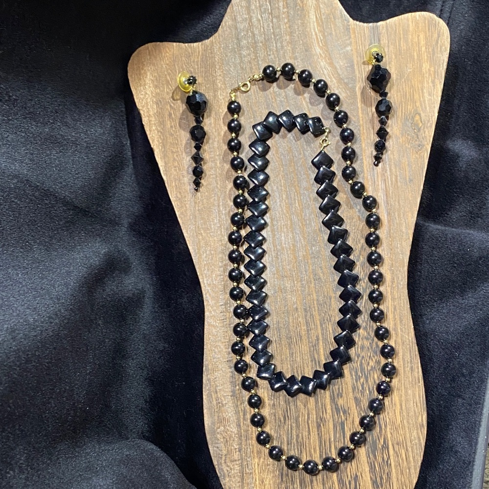Trifari Signed Jet Black Overlapping Lucite Bead Vintage Necklace with Earrings